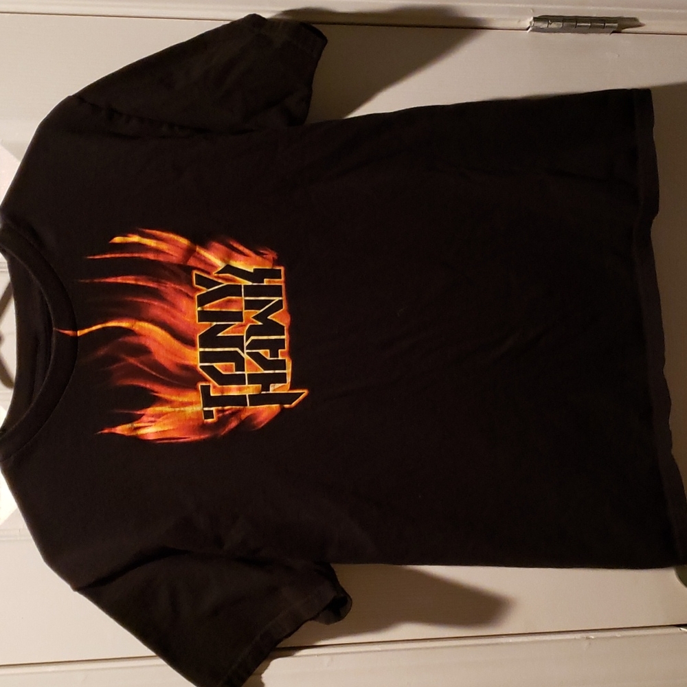 Tony Hawk tee with flames boy XL